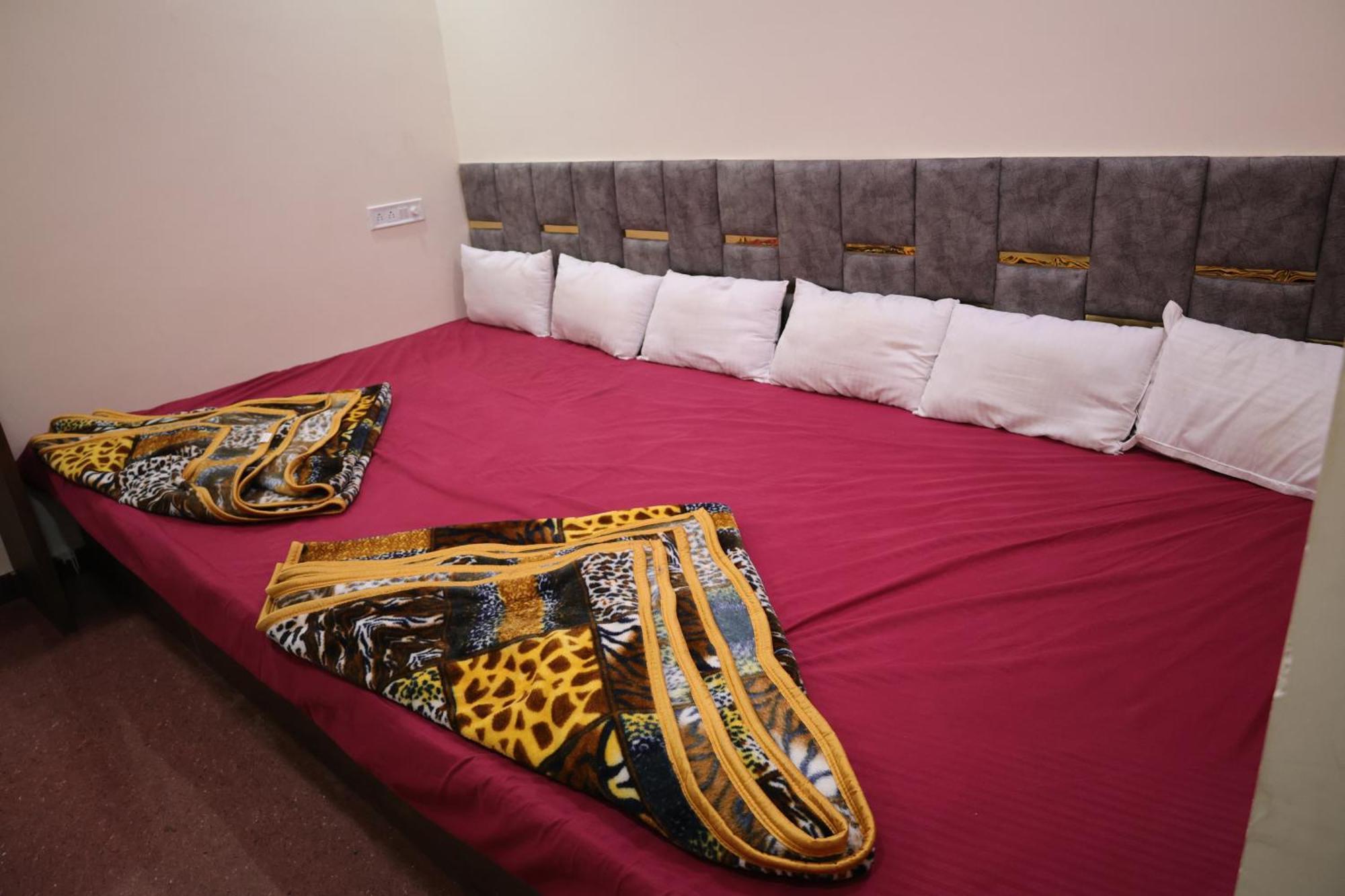 Hotel Shree Kalbhairav Kripa Udždžain Exteriér fotografie